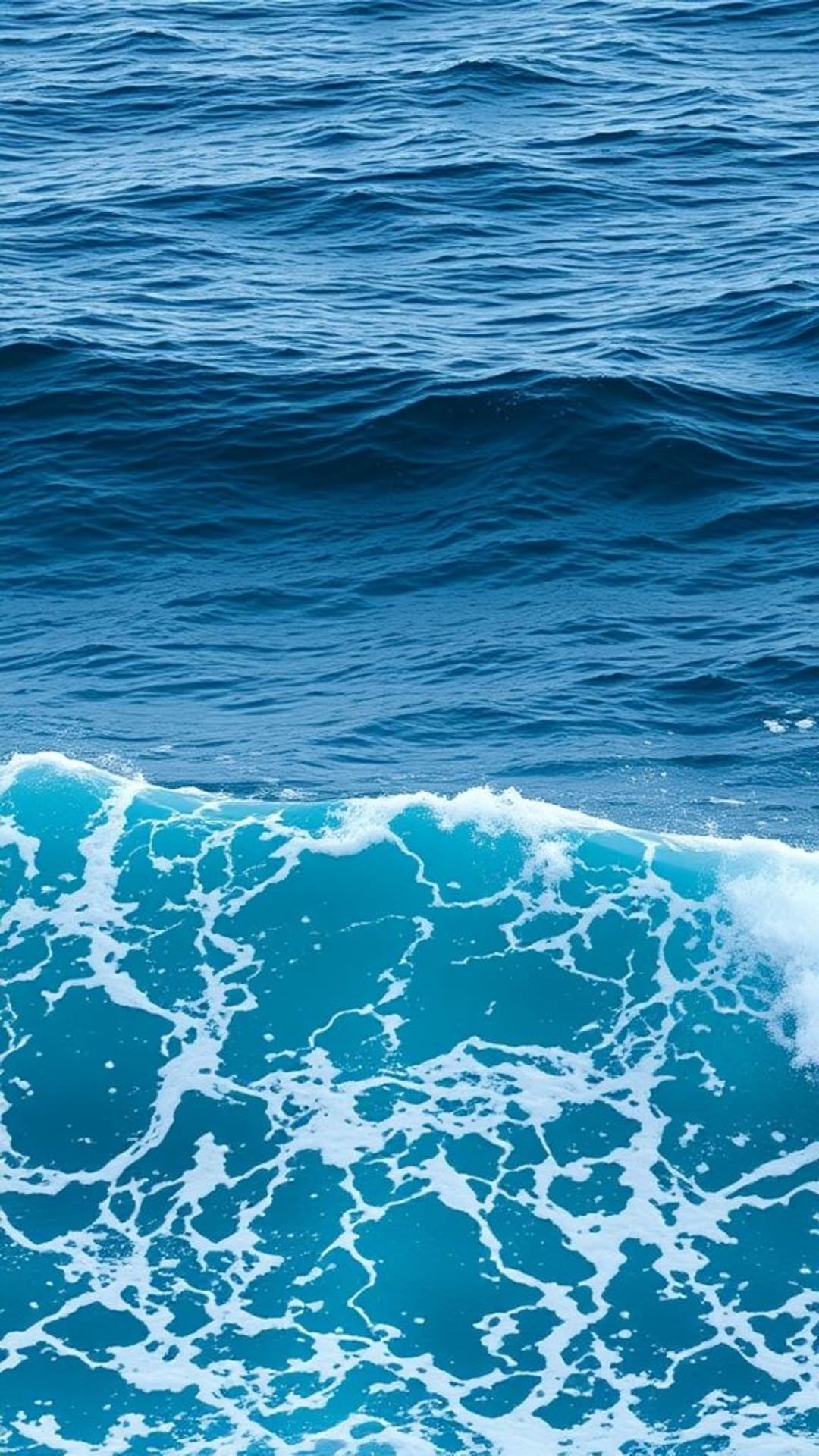 onde profonde blu calme mare pacifico