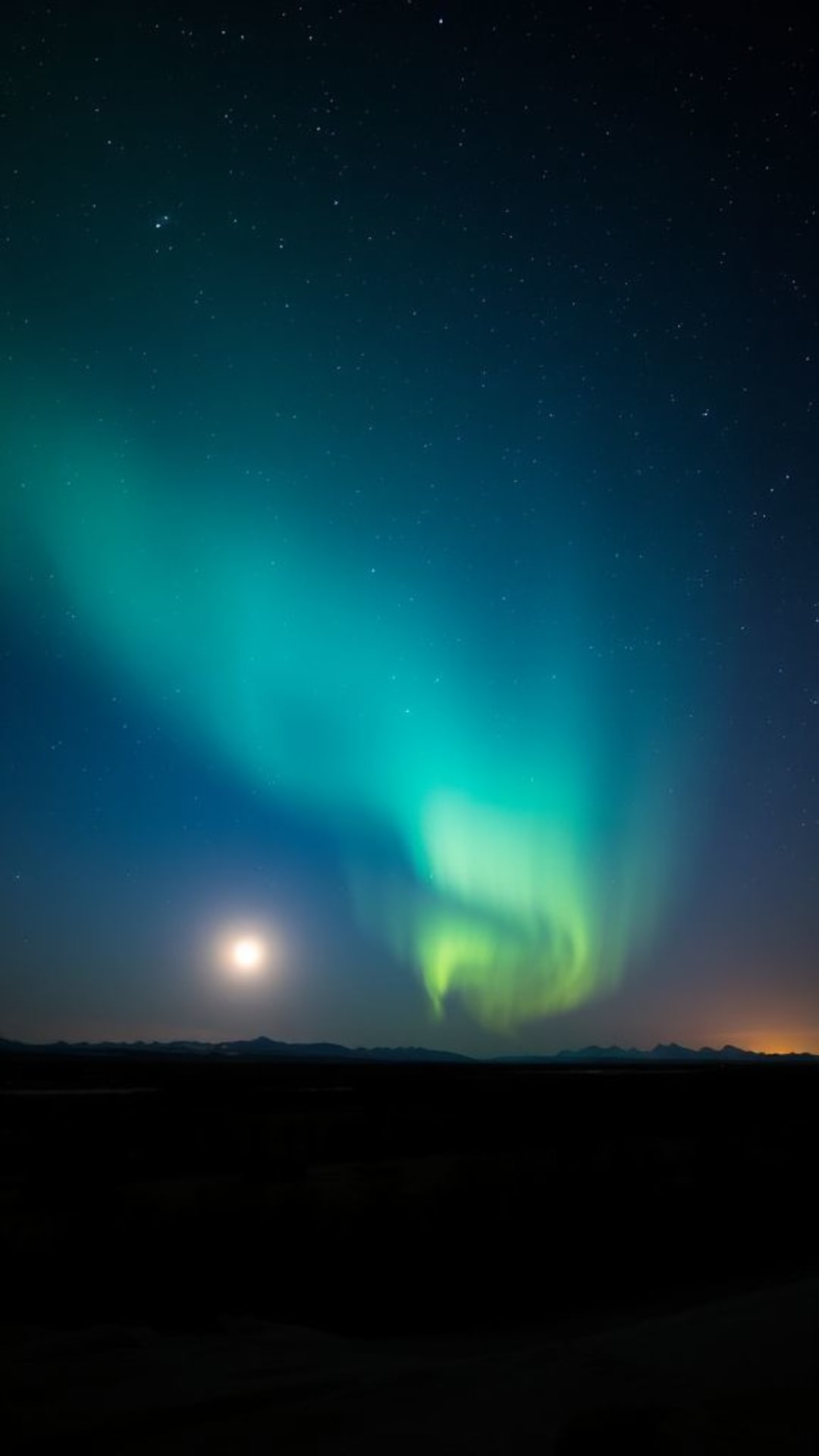 fenomeni celesti del cielo notturno aurore boreali piogge di meteoriti paesaggi illuminati dalla luna notti stellate meraviglie cosmiche viste mozzafiato serenità tranquilla