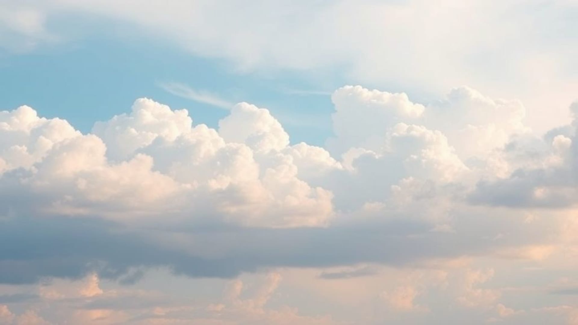 Paysage nuageux abstrait ciel doux cumulus pastel rêveur fond large air léger
