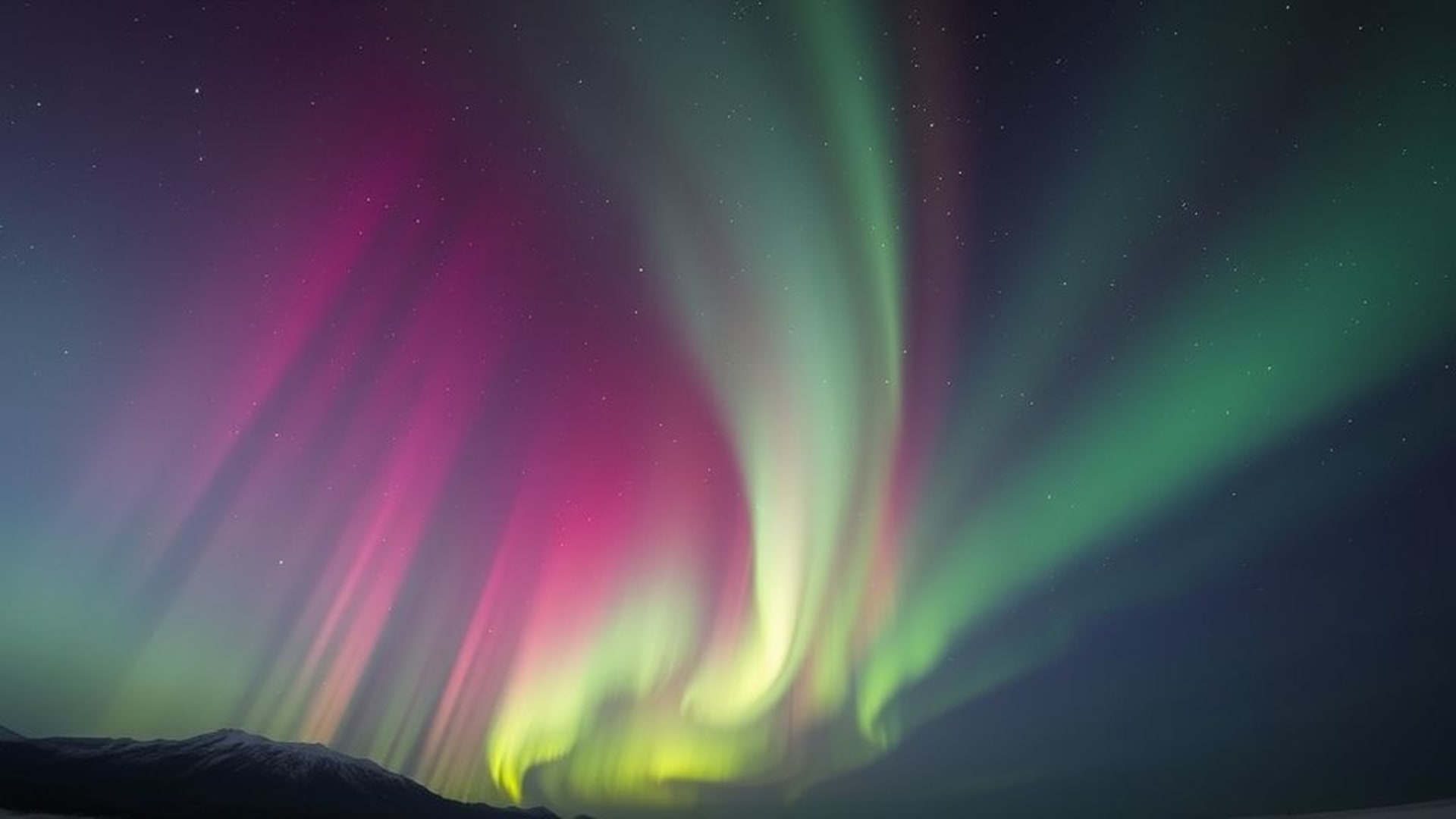 ciel nocturne aurore boréale lumières du nord rideaux colorés de lumières fond d'écran